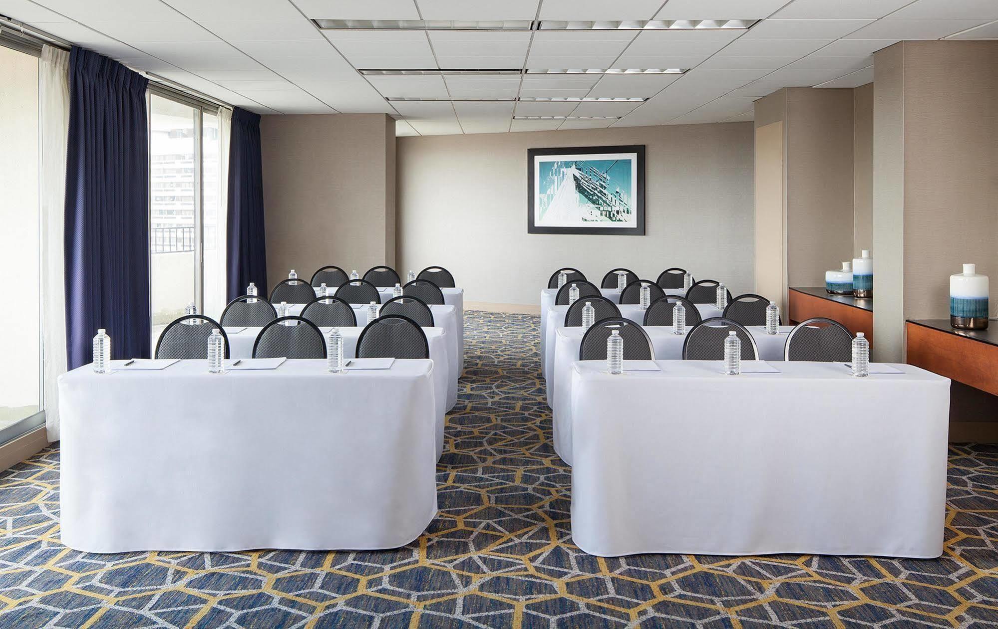 Embassy Suites Philadelphia - Center City Ngoại thất bức ảnh