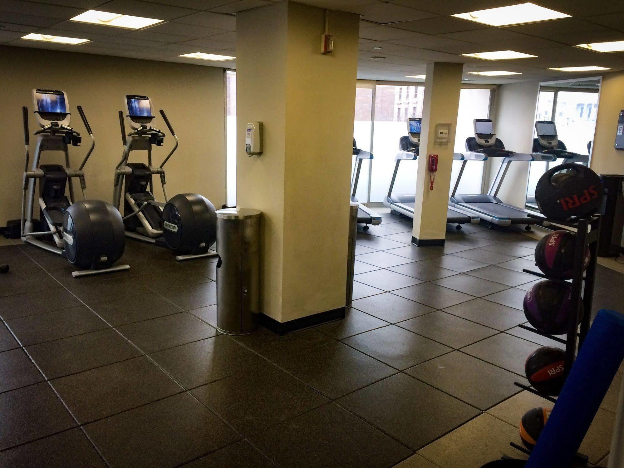 Embassy Suites Philadelphia - Center City Ngoại thất bức ảnh